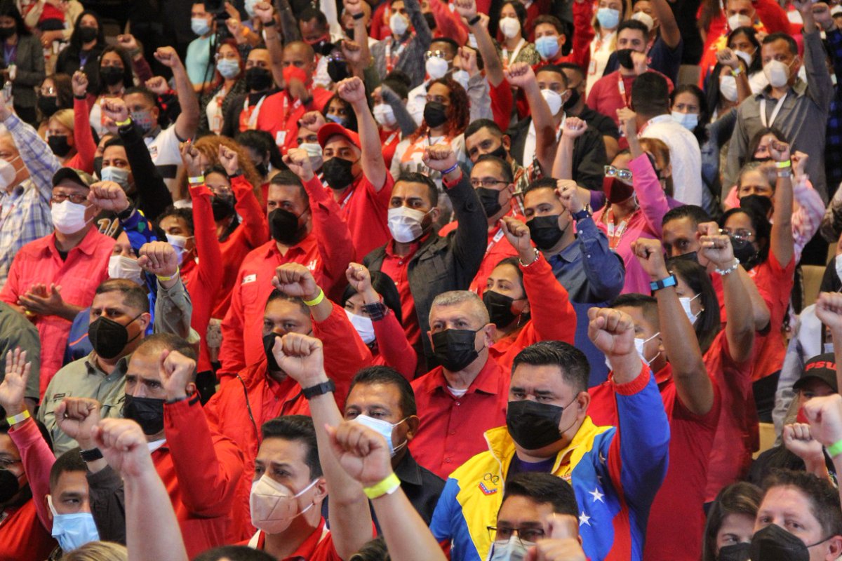 evoespueblo's tweet photo. Saludo y deseo mucho éxito al Congreso del @PartidoPSUV. Impresionado por la participación de la juventud y las mujeres con principios y valores que garantizan la resistencia, la renovación y la  revolución de #Venezuela y el legado del comandante eterno Hugo Chavez Frías. https://t.co/N3npGmmnWH