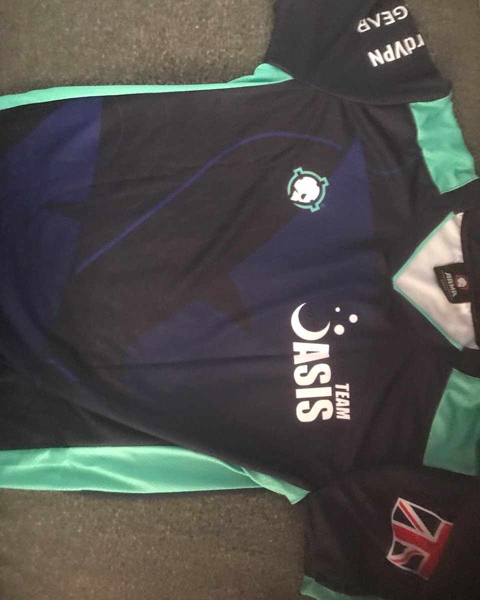 TeamOasisShop's tweet photo. The Founder of Oasis, @JPhazeZD with his Swag @TeamOas7s Navy Elite V2 Jersey by @ARMAgg π³π
#JoinTheOasis #OasisFam
#OasisToTheMoon
#esports #gaming #teamarma https://t.co/GAJTjcvgrU