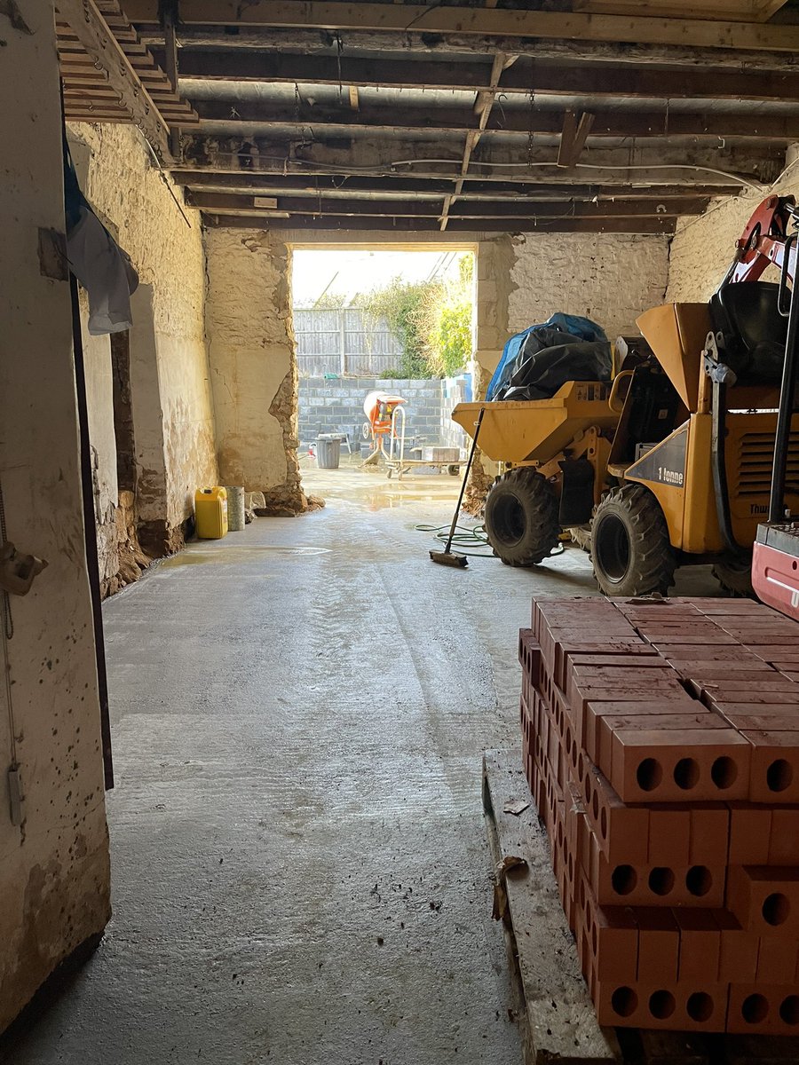 HookyJoe's tweet photo. Starting to get an idea of floor space now… https://t.co/zY2EWYFfwm