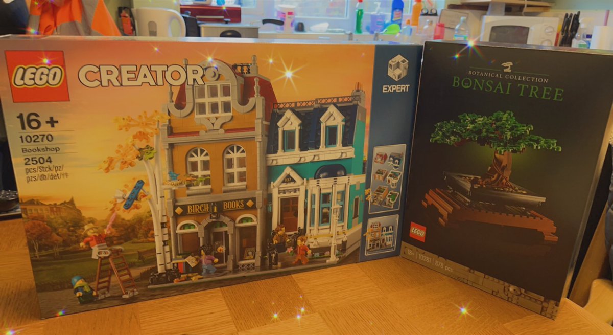 Jayne_Rutterx's tweet image. New Lego arrived, birthday treat to myself #lego #creatorexpert #bookshop #bonsaitree