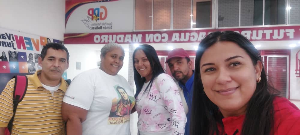 AIDELYSOYON's tweet image. Hoy brindándole homenaje a nuestro líder supremo Hugo Chávez Frías inicia el V Congreso del @PartidoPSUV y IV de la @JuventudPSUV, dónde una vez más se pondrá de manifiesto y desarrollará cada uno de sus pensamientos en pro de continuar construyendo el Socialismo del Siglo XXI