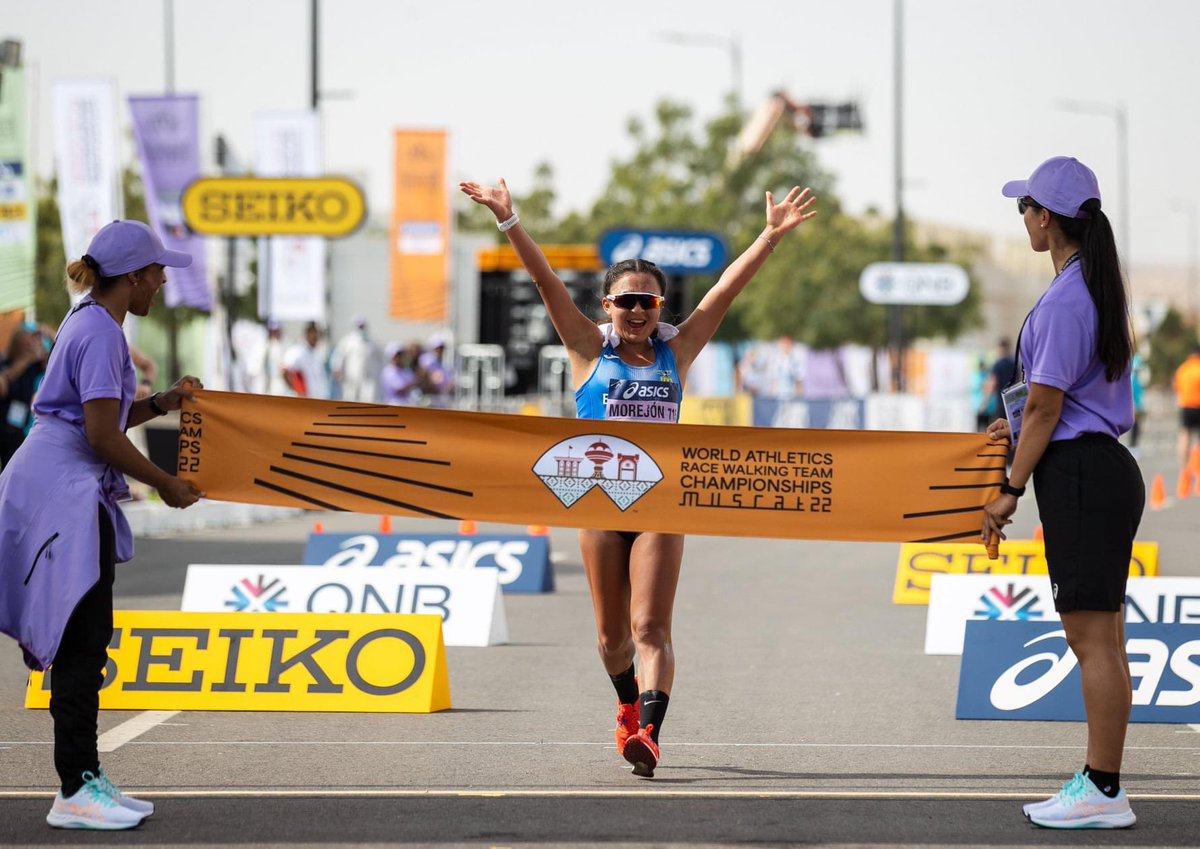 Hoy amanecimos de la mejor manera posible  

Tres OROS Mundiales !!

🥇 Glenda morejon 35km

🥇 Equipos Mujeres 35km (Glenda Morejon, Paola Pérez, Karla Jaramillo y Johana Ordoñez)

🥇 Equipos Varones 20km (Daniel Pintado, Jordy Jiménez y David Hurtado)

📸: <a href="/WorldAthletics/">World Athletics</a>