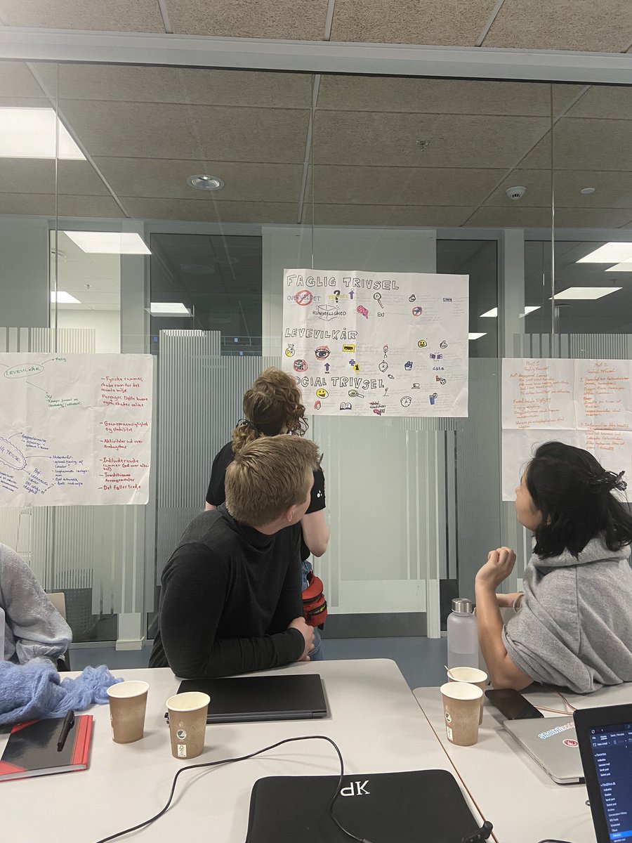 sofiefalckvilla's tweet photo. Vi er trætte af, at ‘trivsel’ bliver brugt i flæng uden en reel definition og bud på, hvordan det styrkes blandt studende. 

Derfor tager vi sagen i egen hånd i @StudforumUC. Hvordan sikrer vi faglig trivsel, social trivsel og gode levevilkår. Det drøfter vi i weekenden. 
#uddpol https://t.co/4QezJkuvvV