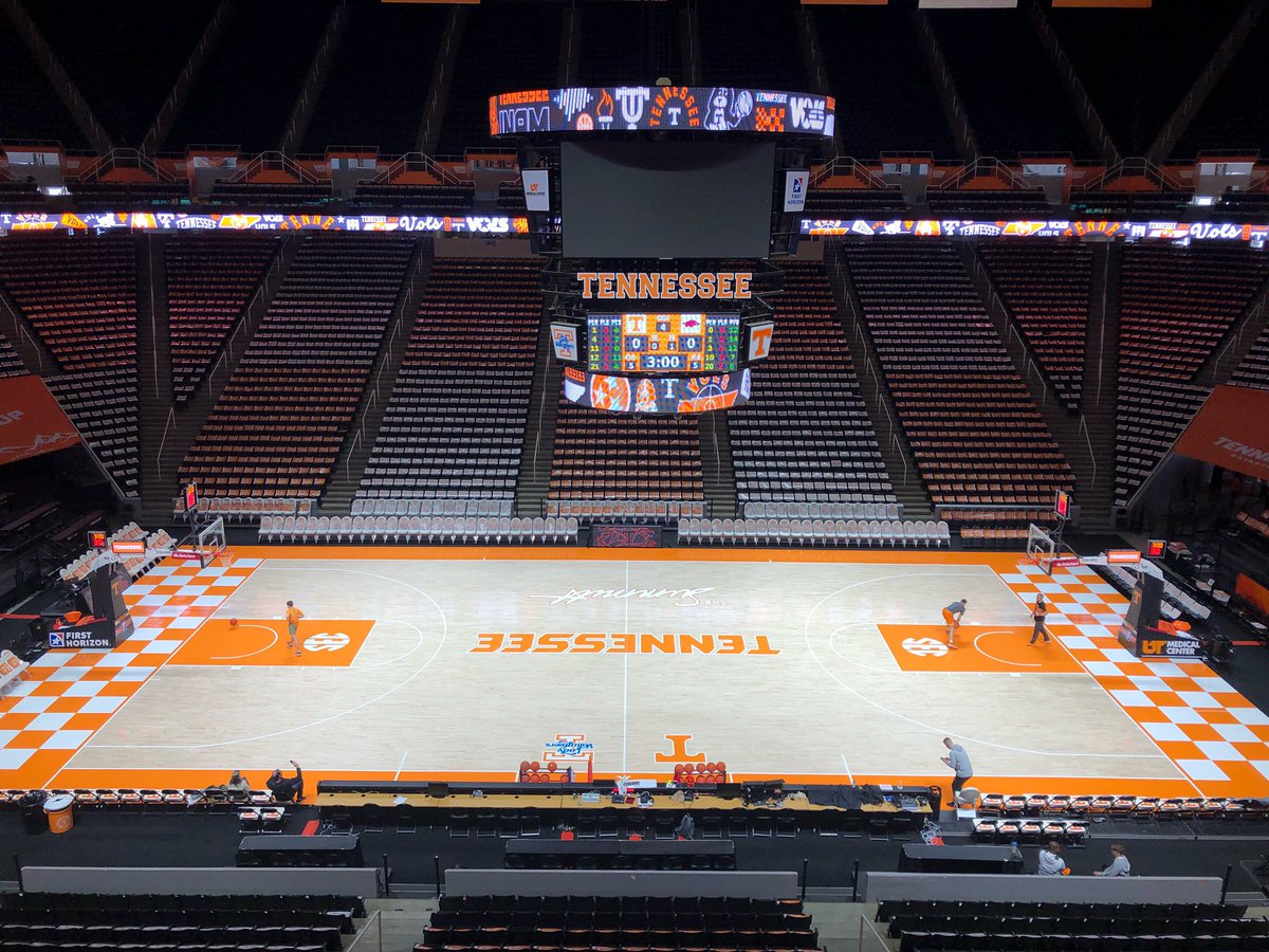 VolNetwork's tweet photo. Thank you @FoodCity for helping us #CheckerTBA! https://t.co/5ny6ACauhs