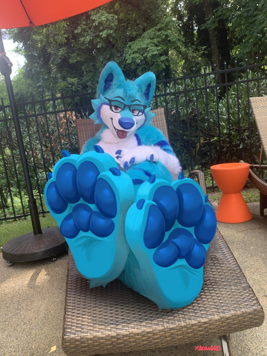 ..Good boys give the best rubs right? 🐾 ;D

Drawover for  @sammiethefoxie