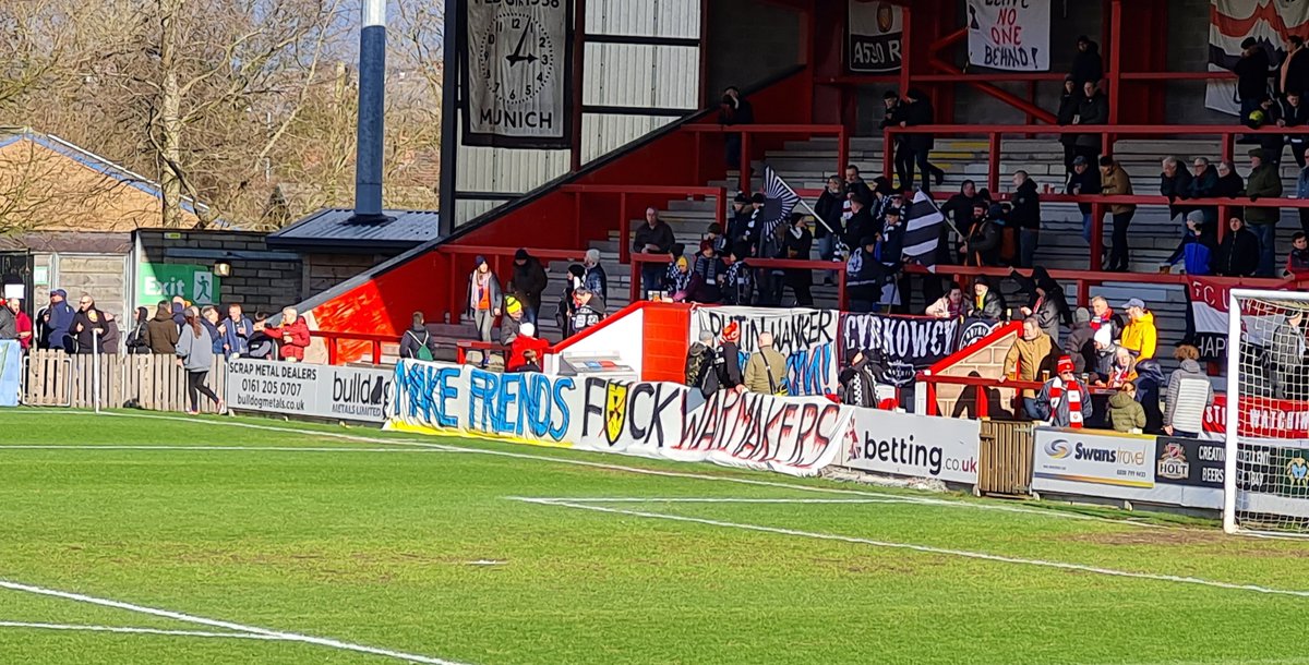 Goggleeyedgirl's tweet photo. FC United v Aks Zly
European Cup Football on a Saturday at 3pm, with beer! Wonderful ❤🤍🖤
#MUFCUM
🟥🟥⬜⬛⬜🟥🟥 https://t.co/qsjGc2vdZx