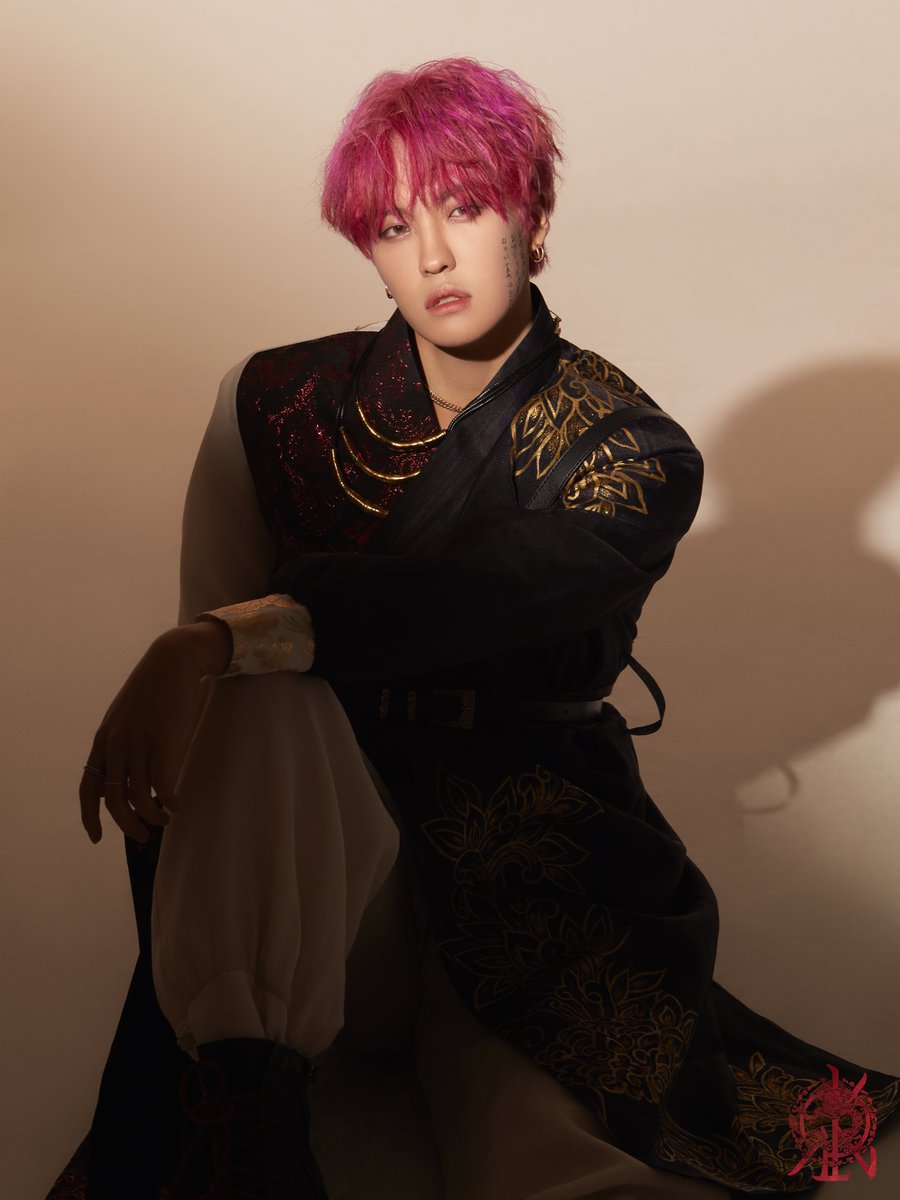 TheKingDom_GF's tweet photo. [👑]
KINGDOM 4TH MINI ALBUM 'History Of Kingdom : PartⅣ. Dann'  INDIVIDUAL CONCEPT PHOTO (Shadow ver.)

#LOUIS #루이 #KINGDOM #킹덤 https://t.co/9jRfyKvalf