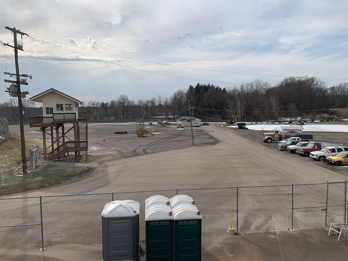 SharonSpdwy's tweet photo. It won’t be long 🏁🏁 https://t.co/G2pUiB3nUw