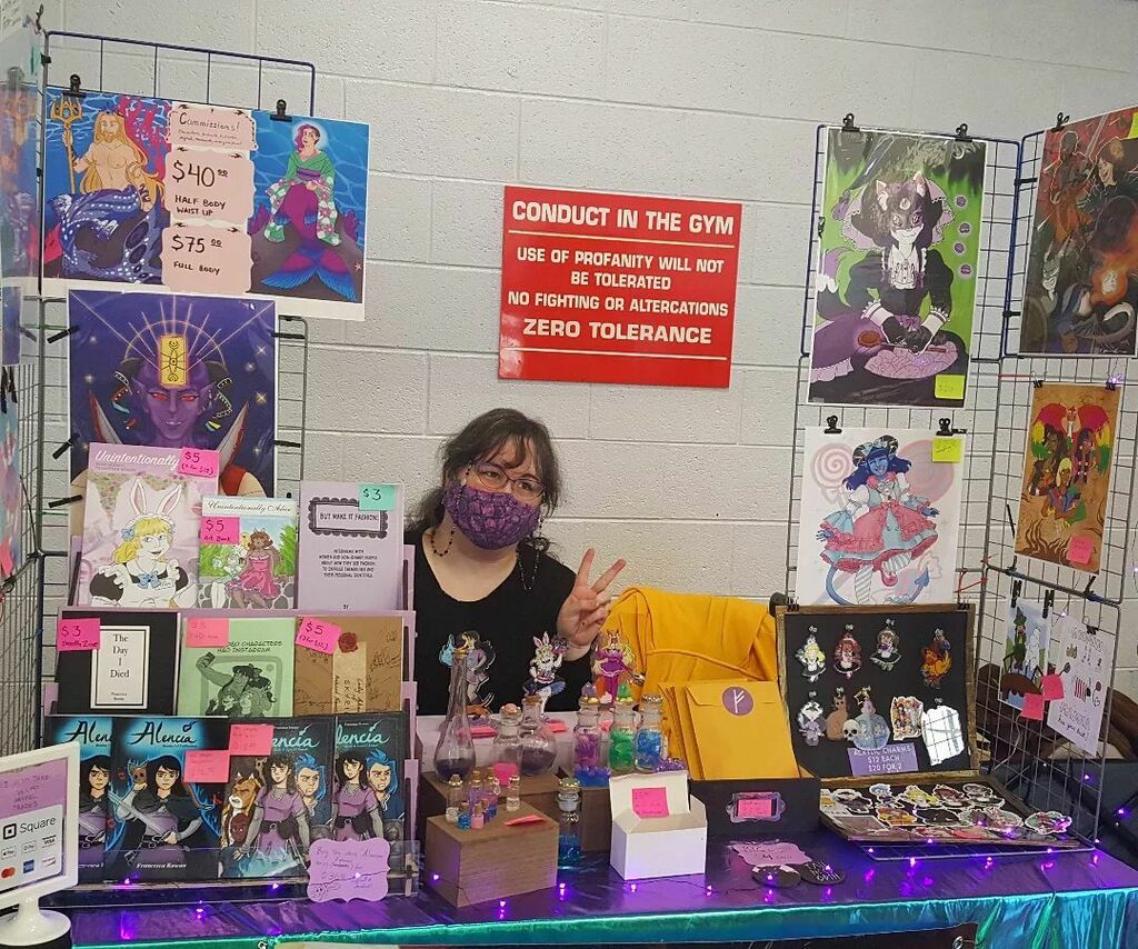 fehu_studio's tweet photo. Join me at #mermagiccon this weekend. I'm in the main room next to the stage and @applejuiceteaparty 💖 #artistalley #dealersroom #mermaidconvention https://t.co/LWz7MRC0cP https://t.co/OuwLMq9pfL