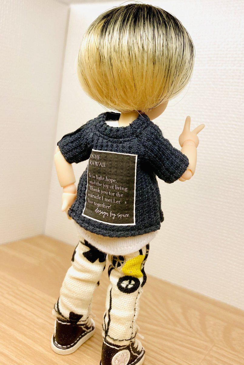 thousandoll's tweet photo. @null
spice様のかっこいいお洋服とご縁がありました…！！
背中の文字や左腕のタグの部分が繊細に作られていて好き
素敵なお洋服をありがとうございました✨
 #spiceoutfit https://t.co/NuYVeqIPSc