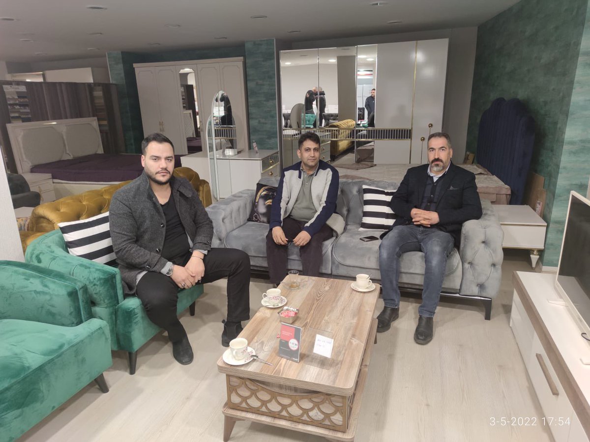Dernek üyemiz Karakoçan Ramon Mobilya sahibi Abdulmutalip Butasın’ı işyerinde ziyaret ettik. Nazik evsahipliği için teşekkür ederiz