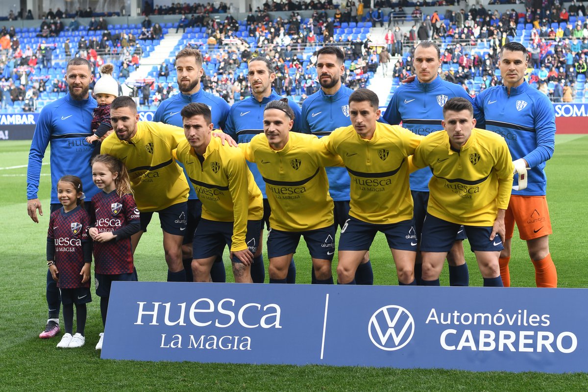 SDHuesca's tweet photo. 💙💛  𝙐 𝘾 𝙍 𝘼 𝙉 𝙄 𝘼 💙💛

#NoALaGuerra
#StopTheWar https://t.co/8lc4Cej89h