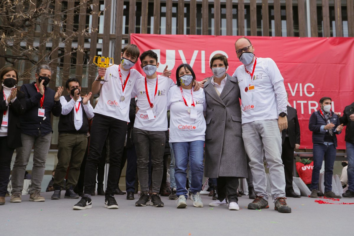 uvic_ucc's tweet photo. Els @vilabots, guanyen el torneig
L'equip Vilabots, de Sant Pere de Vilamajor, guanya la desena edició de la FIRST Lego League #flluvic @fll_spain
El podi el completen els Legolàctics i els Last Cold.
👉 https://t.co/xwt3a7bvOg https://t.co/FFDhqWaicZ