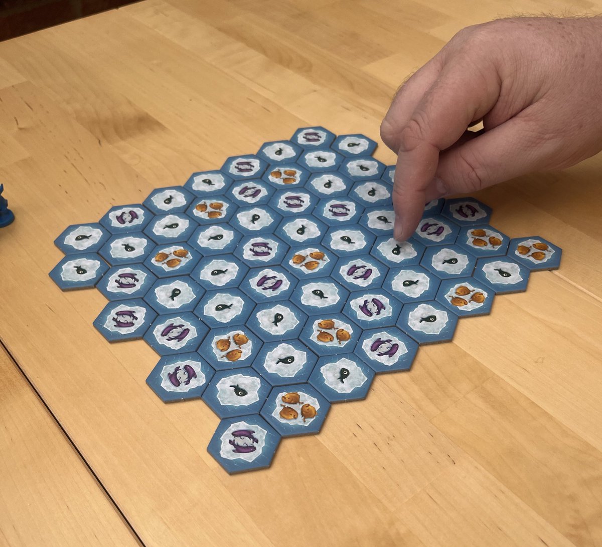blockingHD's tweet photo. Hexagons are the bestagons. So the 3 people I am playing this game with have just found out. @cgpgrey https://t.co/yiNTxF0Csa
