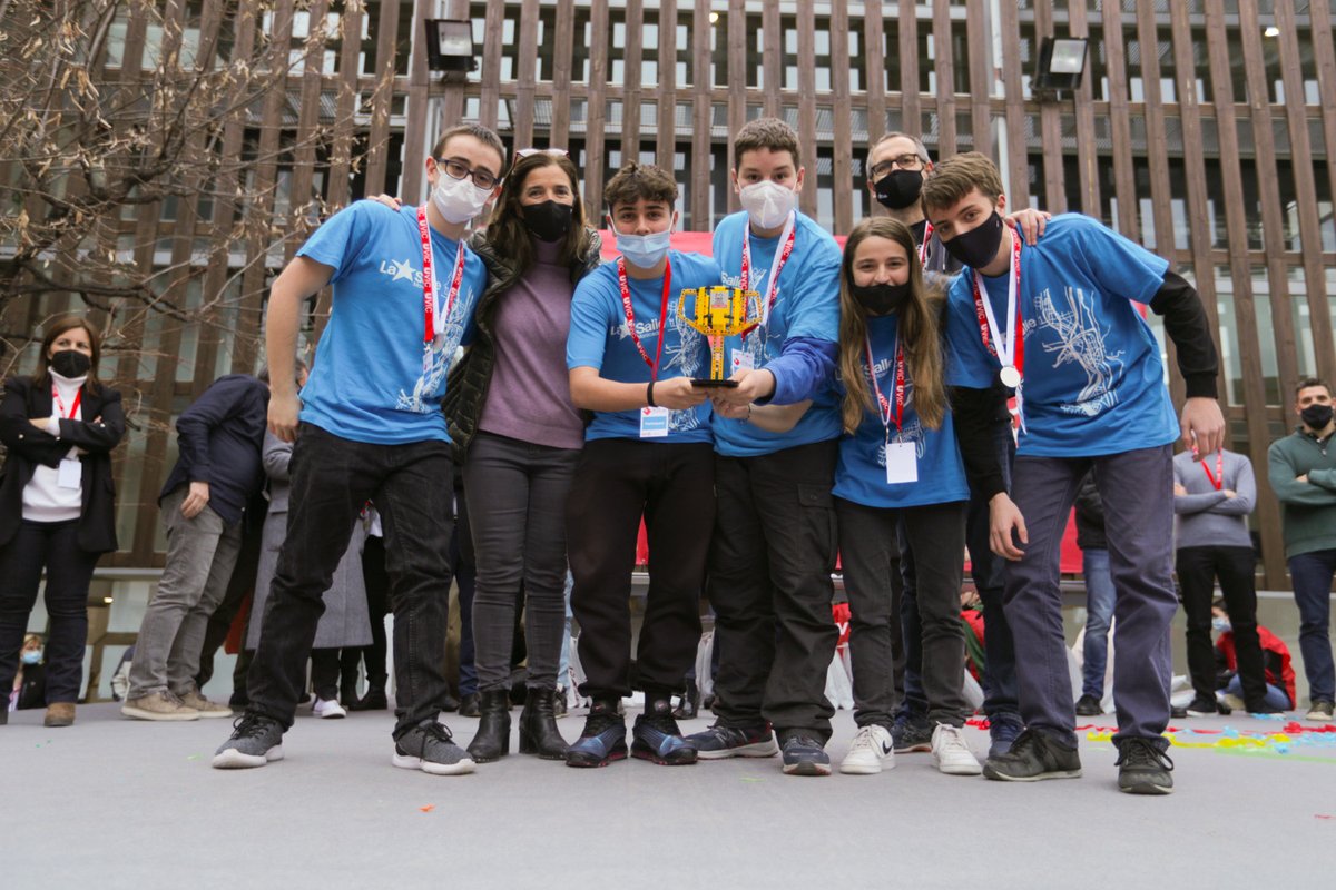 uvic_ucc's tweet photo. Els @vilabots, guanyen el torneig
L'equip Vilabots, de Sant Pere de Vilamajor, guanya la desena edició de la FIRST Lego League #flluvic @fll_spain
El podi el completen els Legolàctics i els Last Cold.
👉 https://t.co/xwt3a7bvOg https://t.co/FFDhqWaicZ