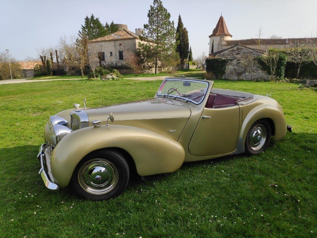 lesAnciennes's tweet photo. TRIUMPH TR2000 Roadster - 1949
 ➡ https://t.co/6inqamJazN
#Triumph #TR2000 #TriumphTR2000 https://t.co/Pt9Z6wtMVy