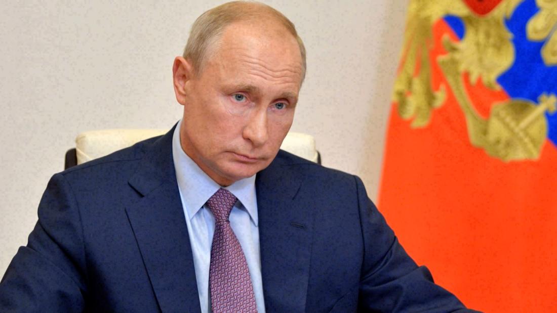 CNNEE's tweet photo. Putin dice que los países que impongan una zona de exclusión aérea serán considerados participantes en el conflicto armado https://t.co/a8yzibKvdC https://t.co/GT5q89dG7R