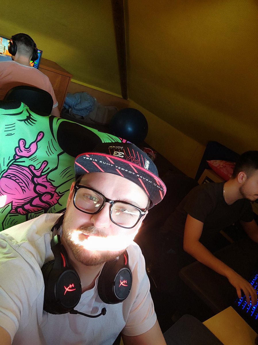 Ready für heute Abend <a href="/neviZCSGO/">Yannik Baumhöfner</a> @MaPei2