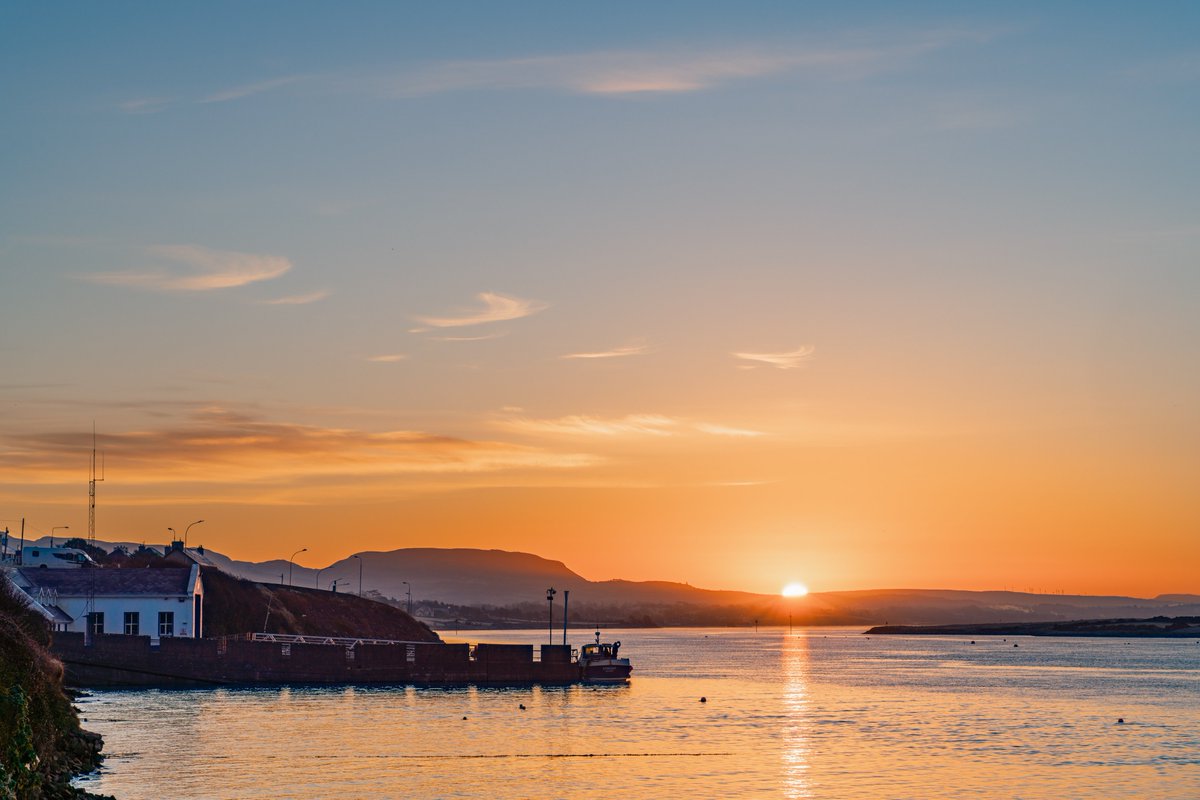 jboconnor's tweet photo. This mornings sunrise from the boat house at Rosses Point, Sligo
#sunrise #sligo #rossespoint #boats #wildatlanticway https://t.co/56Ejs07dP6