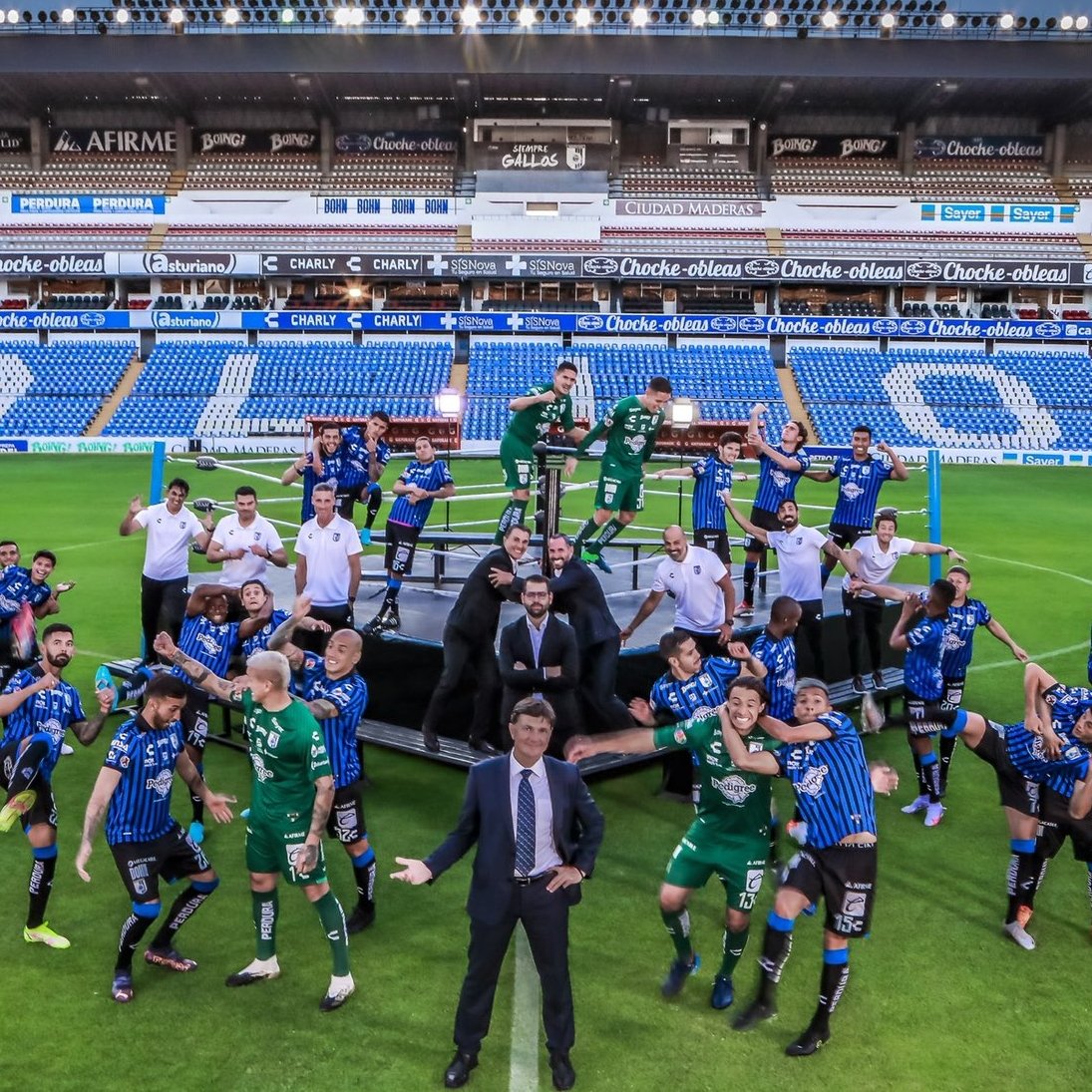¡ORIGINAL! 🤼‍♂️

La foto oficial de Querétaro

Temática de Lucha libre