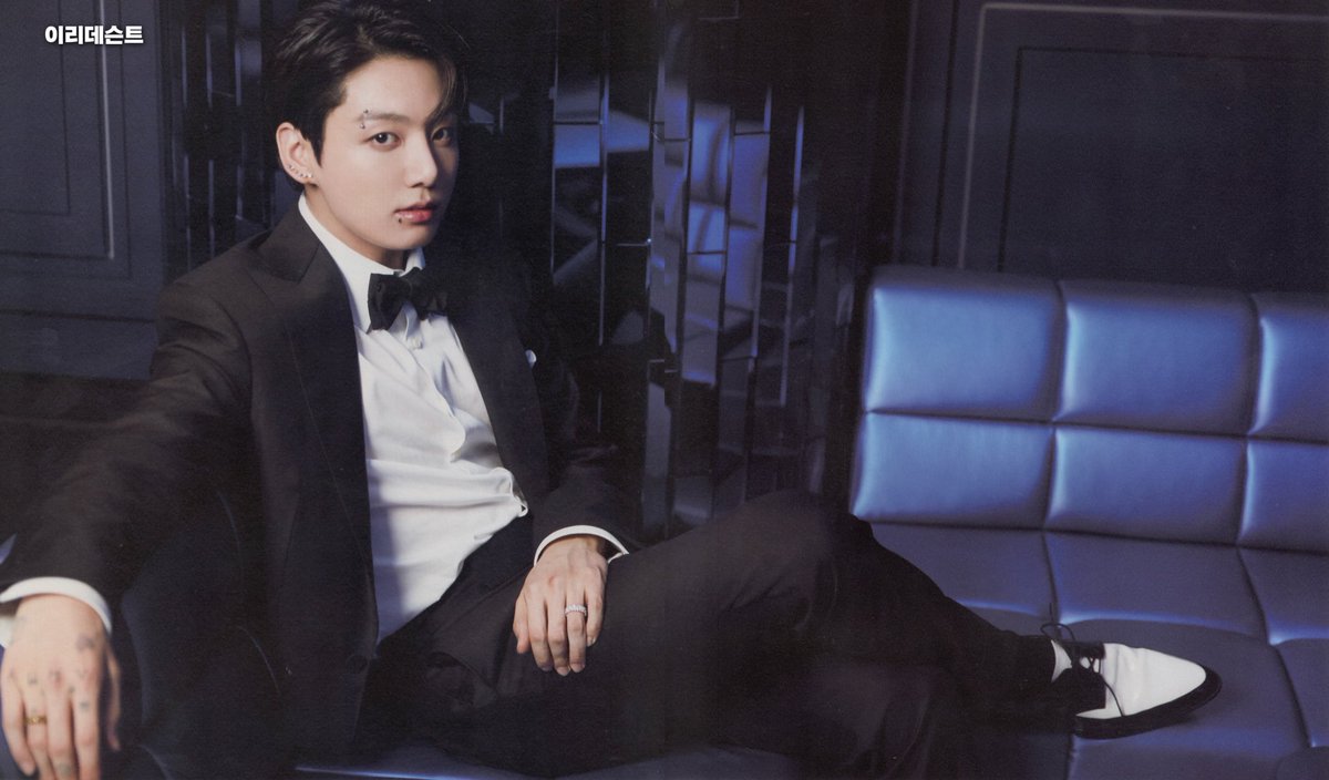 Iridescent9595's tweet photo. (SCAN) 2021 THE FACT BTS PHOTO BOOK SPECIAL EDITION - 정국
#JUNGKOOK #정국 #BTS @BTS_twt https://t.co/ZzW7hqQ4dH
