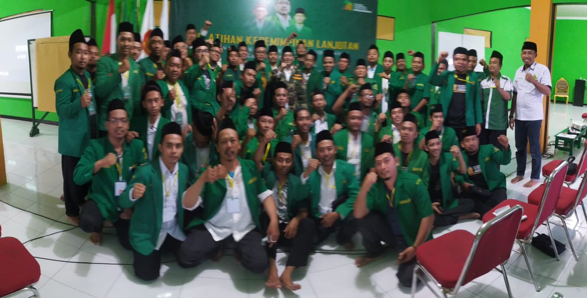 Mohamma71485712's tweet photo. Kita bersama pemateri hebat PP GP Ansor 
Gus Aam

@pwansorjatim
#PKLAnsorKediri https://t.co/YgvHlAFGFK