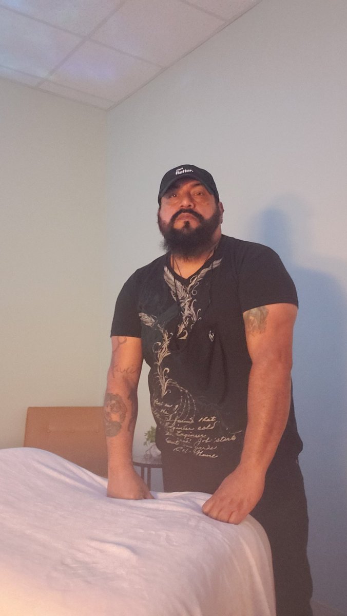 XavierResendez1's tweet photo. Let's get this day going and done! #massagetherapist #MassageFullBodyMassage #massagetherapistlife https://t.co/NskvBOe1fJ