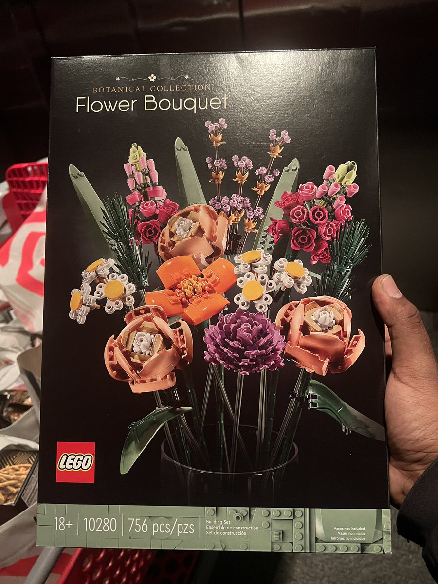 MRCRUZX1's tweet photo. Buy her flowers that don’t die…then spend 2 hours putting them together https://t.co/DN0aW8K9o0