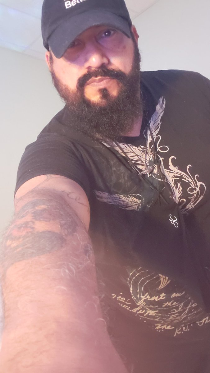 XavierResendez1's tweet photo. Let's get this day going and done! #massagetherapist #MassageFullBodyMassage #massagetherapistlife https://t.co/NskvBOe1fJ