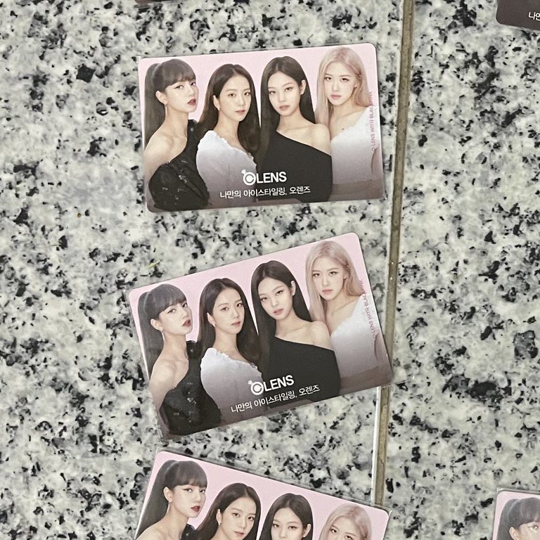 twipaor's tweet photo. มีใครสนใจมั้ยคะ มี10ใบค่ะ Olens รูปรวมปี2019 #ตลาดนัดบพ #ตลาดนัดblackpink https://t.co/VmqbKZxNvu