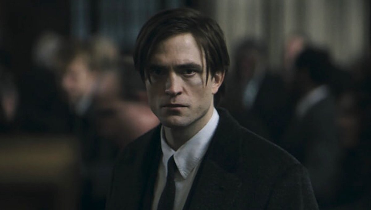 RuleTimeSpace's tweet photo. Robert Pattinson thinks The Batman sequel villain will be The Court of Owls 😊 https://t.co/C0QMpzpyof