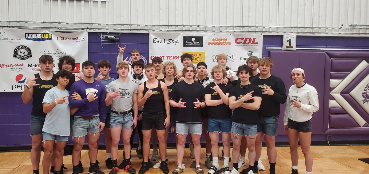 MaverickPowerlifting tweet media