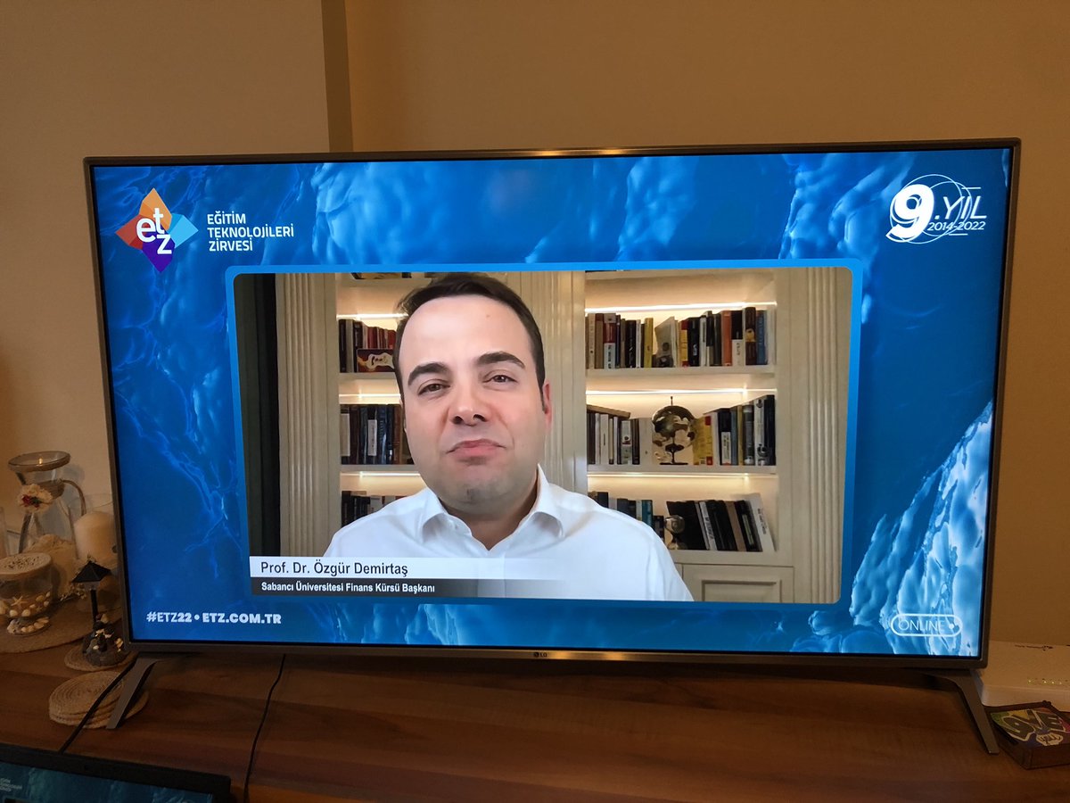 Ufuk açıcı konuşmasıyla <a href="/ProfDemirtas/">Özgür Demirtaş</a> hocamızı dinliyoruz. Bu şansı bize sağladığı için #etz22 ekibine ve <a href="/IsilBoy/">Dr. Işıl Boy Ergül</a> hocama teşekkürler.