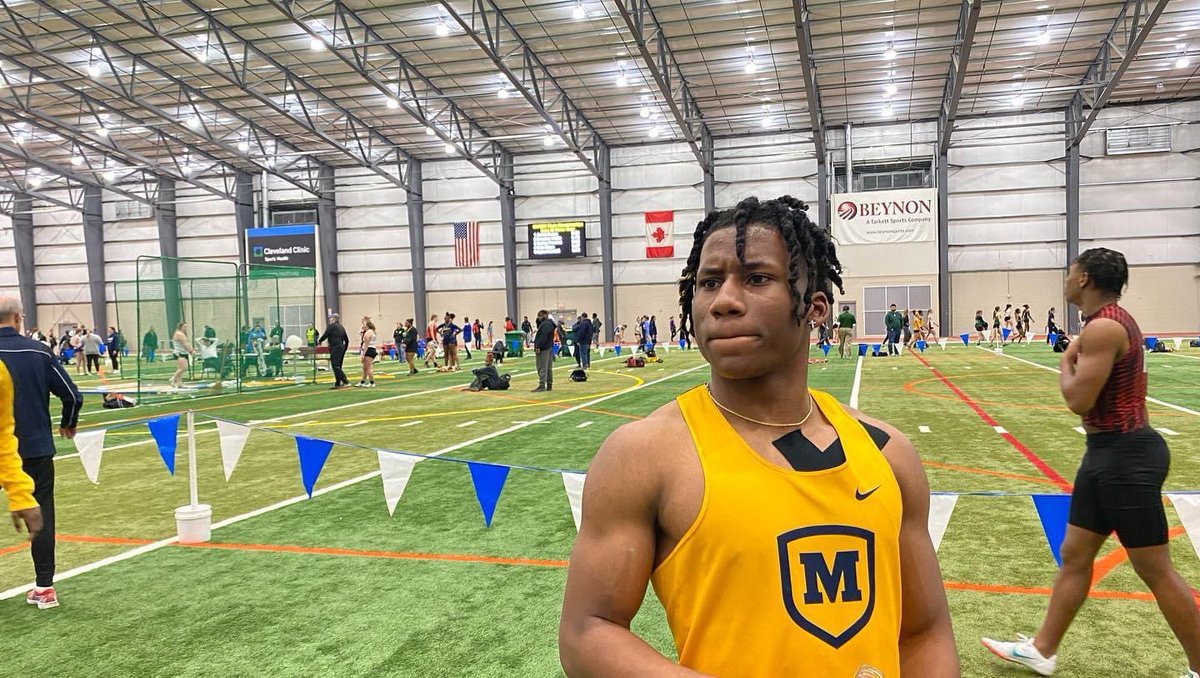 MoellerTrack's tweet photo. Big Day yesterday for BIG MOE Senior Brandon White who shattered the OATCCC State Indoor 60m dash record (6.77) with a personal best🔥6.73 finishing🥈His time ranks top 10 in the the country! 🇺🇸 #LetsGoBigMoe https://t.co/9Y2Dabtnob
