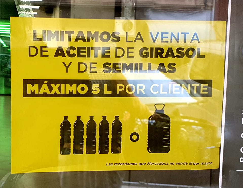 Y nosotros pensábamos que nada podía superar a lo del papel higiénico
#racionamiento 
Mercadona #limitacion