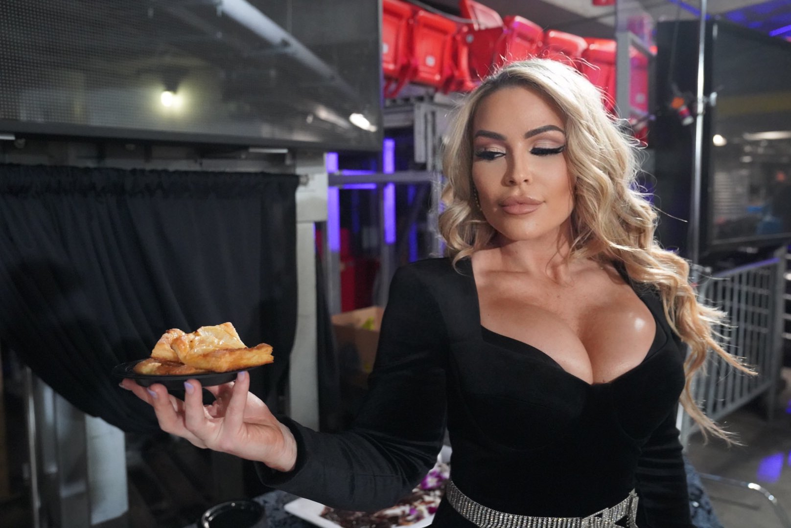 WWE Smackdown: Natalya Claims To See The World In A Different Way 4