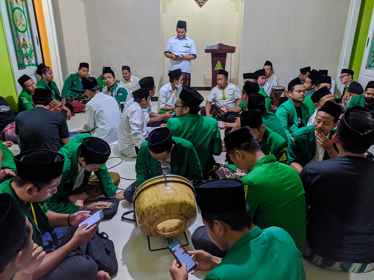 KangDhuha1's tweet photo. Inpo Sholawatan Massse.... 
#pklansorkediri https://t.co/U7T4CltYnf