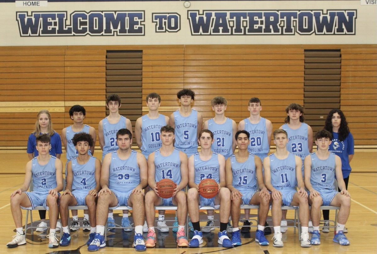 CoachOLeary1's tweet photo. Thanks to our players, coaches, parents, and fans for all the support as these young men helped build amazing memories!  Seniors: the community thanks you and this coach walks taller and loved these days! I love you guys! #GoGoslings #ItsUs #WeMoreThanMe https://t.co/LGlq9skSRN