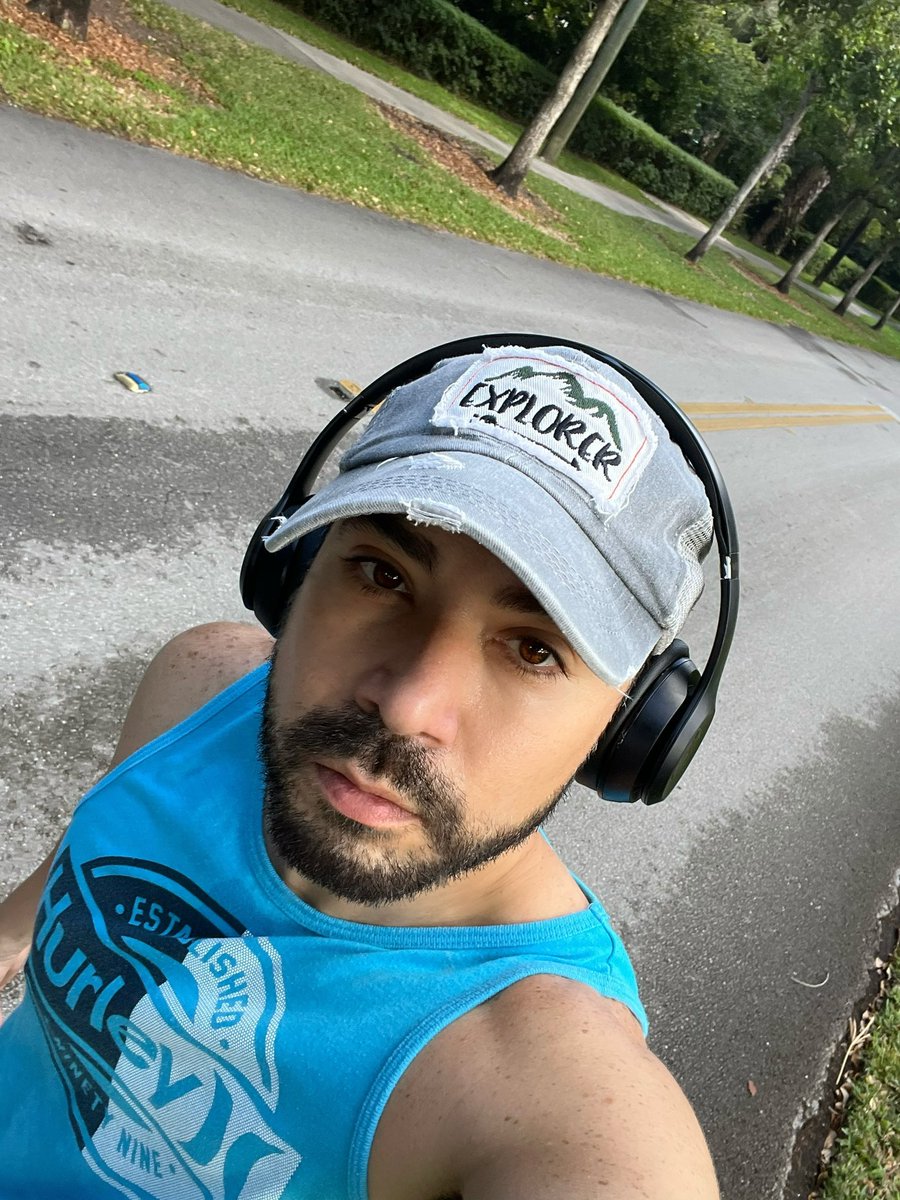 walterpaddy's tweet photo. Happy weekend!!! Morning run ✅
#run #train #fitness #health 🏃‍♂️ https://t.co/XaBXqOiPEx