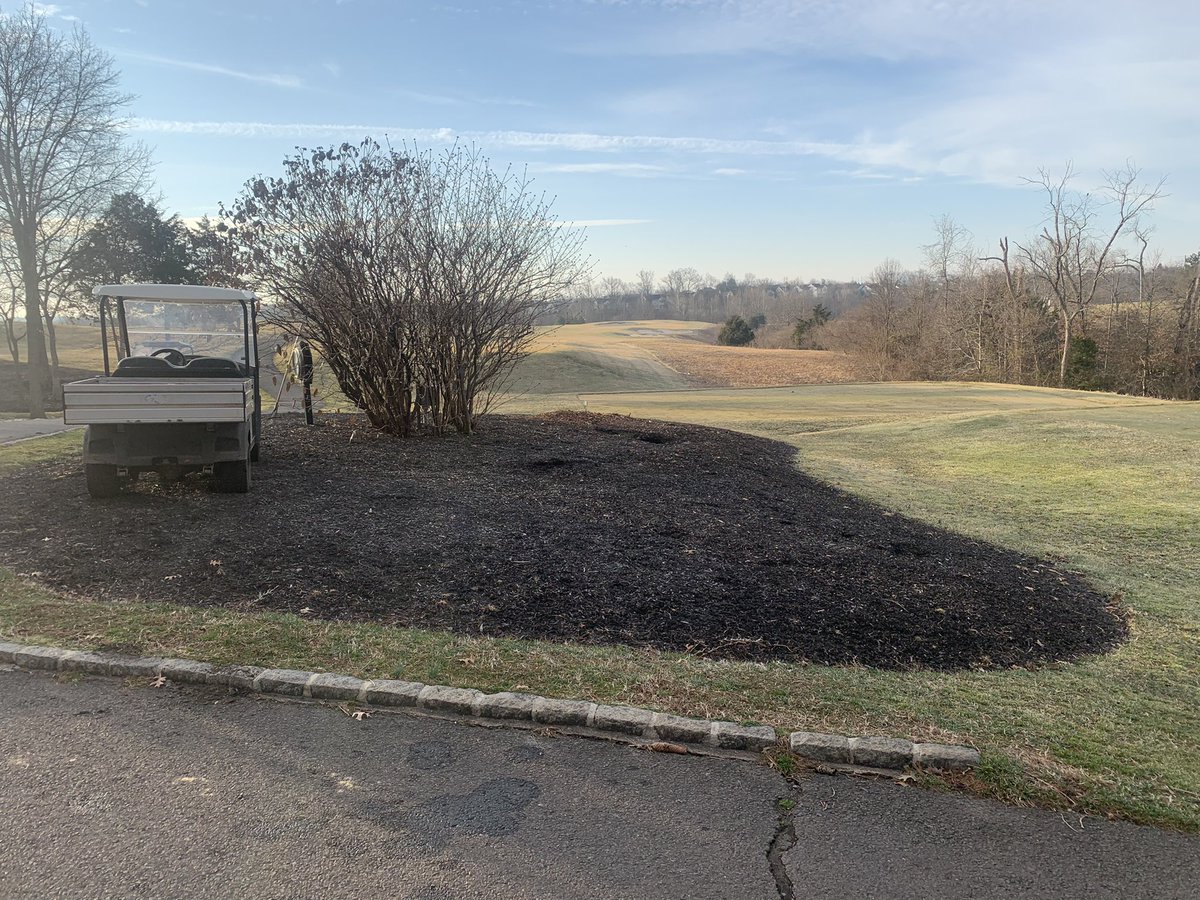 PCagronomy's tweet image. Crew getting ready for spring!!! #teamworkmakesthedreamwork #details