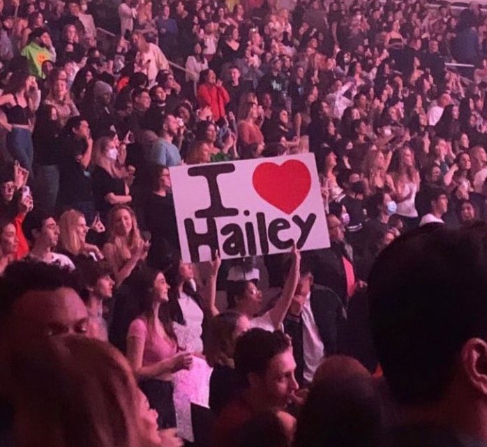 JAILEYSWRLD's tweet photo. is this a Justin Bieber or a Hailey Bieber event? 😭 https://t.co/MI8VUD0jiU