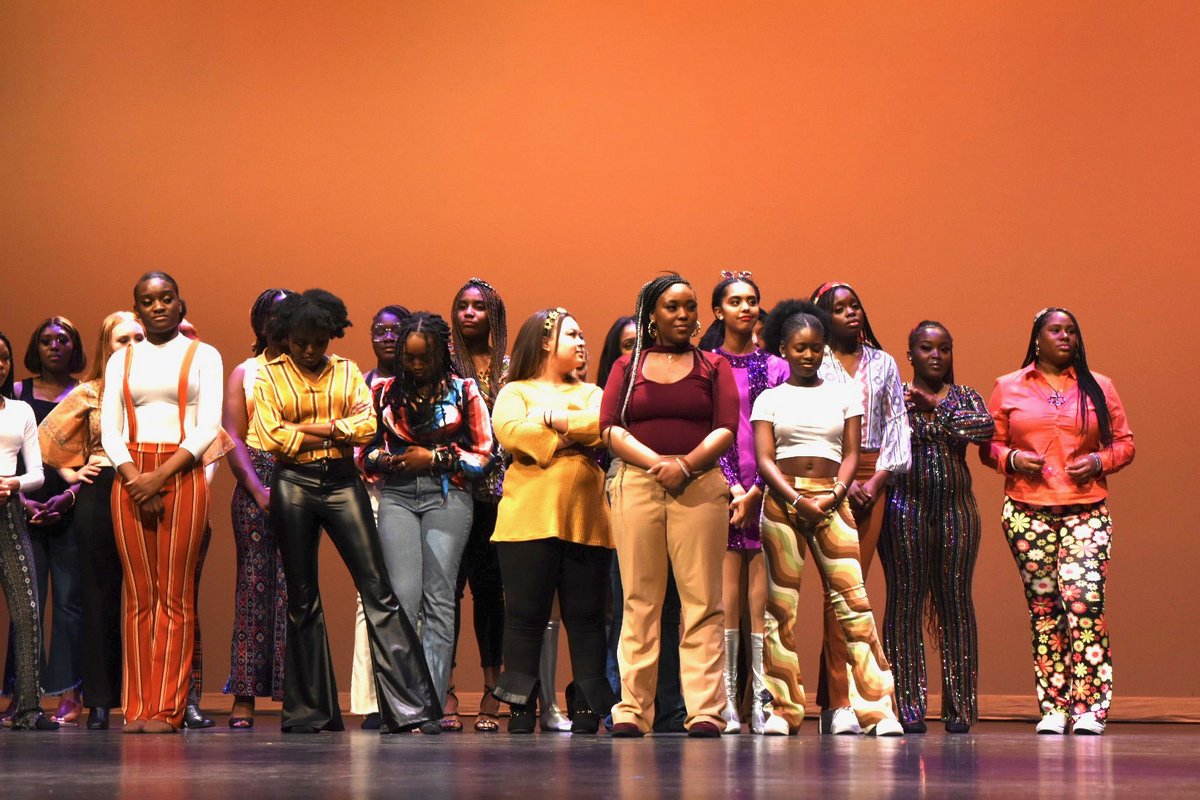 principaliam's tweet photo. "A Serious Moment In Time Take VI BETTER DAYS "Honoring #BHM 
#Talented #Anointed students #Legacy #Trailblazers🔥 👏🏼🙌🏼  #DoWork #Culture of #Excellence Thank you,director @BubbleGum_banks  director of technology @kofnorth administrator @principaliam&amp; program support @Mikossmile https://t.co/MsNiwSXBS0