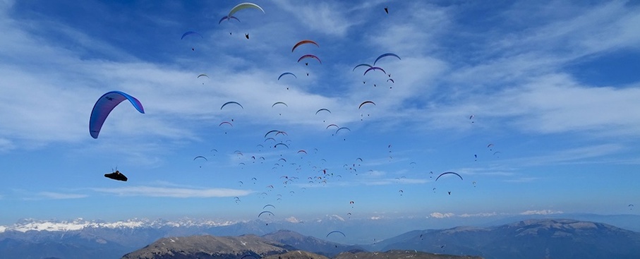 TurismoItaliaNw's tweet photo. Lecco, sul Monte Cornizzolo il primo evento: si sale in montagna parapendio in spalla e si spicca un nuovo volo
Leggi la notizia https://t.co/TRPDQxvNYE
#Leggo #vololibero #MonteCornizzolo #turismo #montagna #fivl https://t.co/LX3PyOfzc1