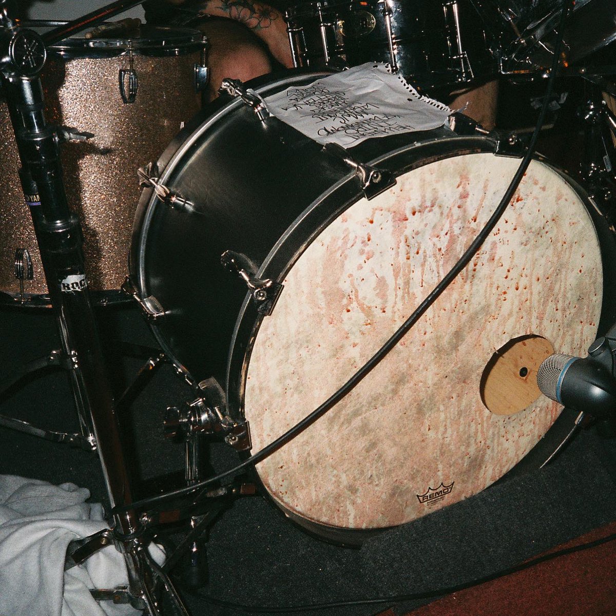 rvybarela's tweet photo. idk what everyone’s talking about. i was at that show in new mexico. &amp; @vein_fm was sick. i even got hit in the head real hard &amp; didn’t cry about it. anyways, go listen to their new album. it’s a masterpiece. https://t.co/u9BamcrbUg