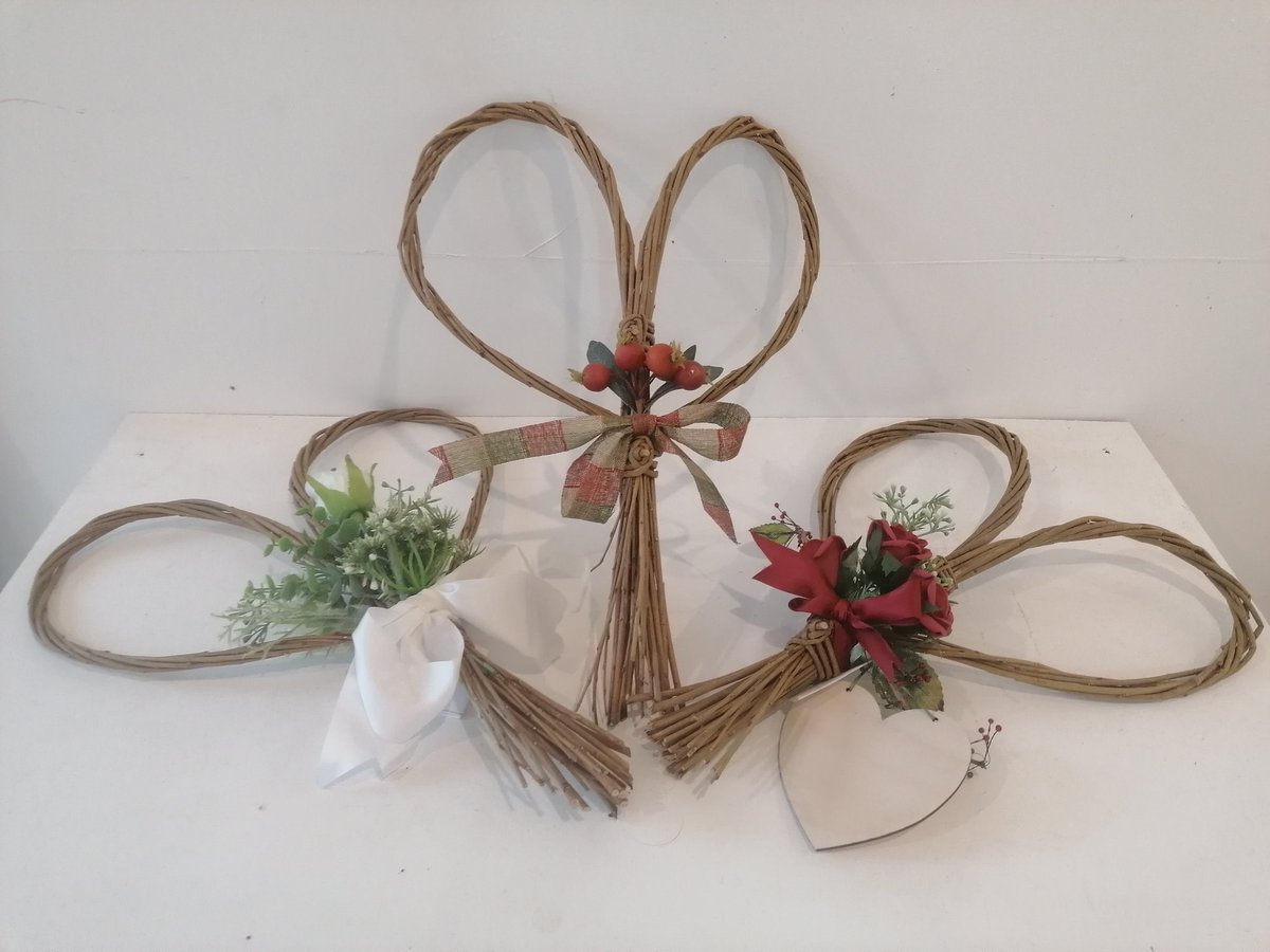 Willow weaving workshop 19 March, 10 to 12 _ Mothers Day Hearts See Facebook for details fb.me/e/5Gzh3Mb1C. #MHHSBD #gallery #CraftBizParty #craftworkshop