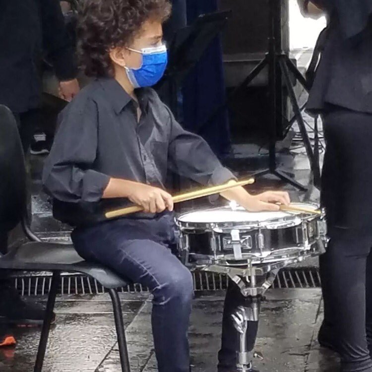 ¿Sabias que él es el más pequeño de nuestra Orquesta Juvenil?
Octavio Quiñónez. ☺️
Que sigas cosechando éxitos, querido.
