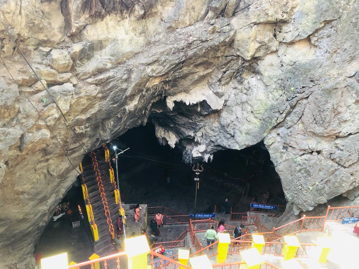 alpineholidaysn's tweet photo. Halesi Cave, a common place for Hindu, Buddhist and Kirat people.
#hindu #lordshiva #parbati #halesimahadev #buddhist #gurupadmasambhava #maratikacave #mandarava #vidyadhara  #amitayu #longlife #kirat #raechakule #khokchilipa 
#alpineholidays #alpineholidaysnepal #bealpine https://t.co/OOrM00DU3D