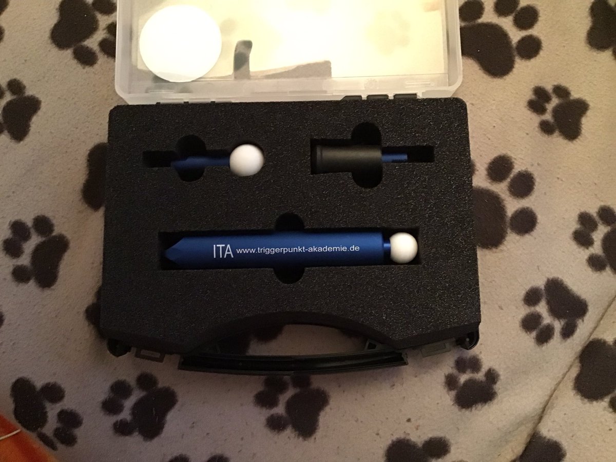 Snugata's tweet photo. Ein neues Folterinstrument für meine Patienten. 😀 #Triggerpunkt #Physiotherapie https://t.co/zARFxNtBP0