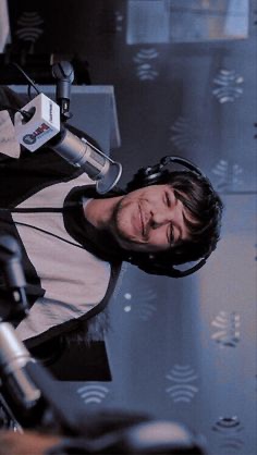 sweetncrxzy_'s tweet photo. I vote #Louies for #BestFanArmy at the #iHeartAwards https://t.co/GGsOX5ESWL