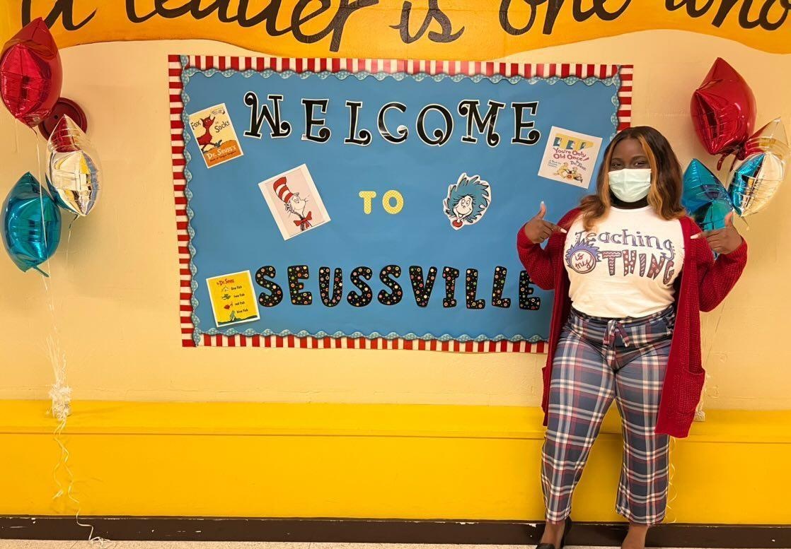 Teaching is my thing!❤😁 #ReadAcrossAmerica 
<a href="/WoodsonESHISD/">Woodson Leadership Academy</a>